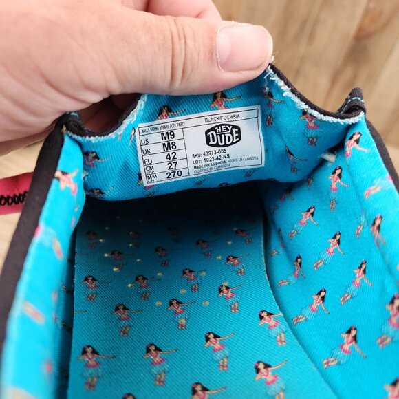 Hey Dude Wally Spring Breaker Pool Party Mens size 9 Casual Slip On Loafer Shoes - Picture 7 of 8